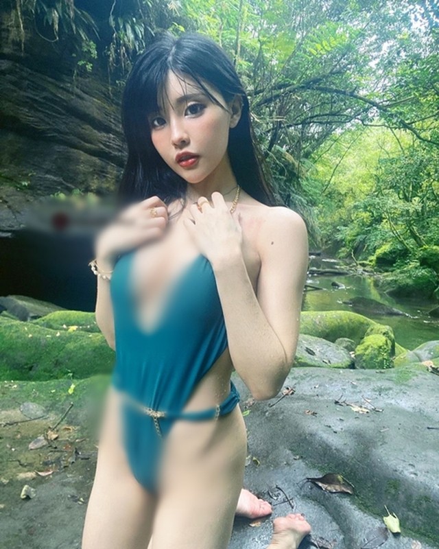 Do mat hot girl xinh dep dien bikini khoe dang “boc lua” giua rung-Hinh-3
