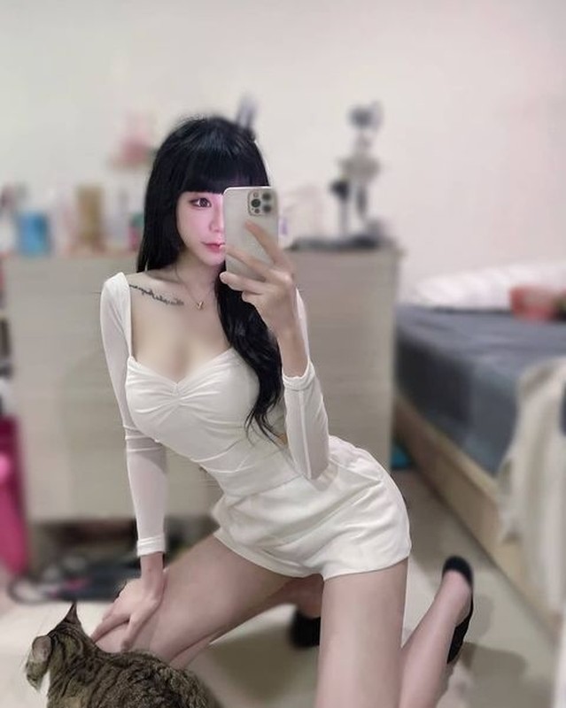 Hot girl mac do xe sau hut du troi lanh, khoe body cuc pham-Hinh-11