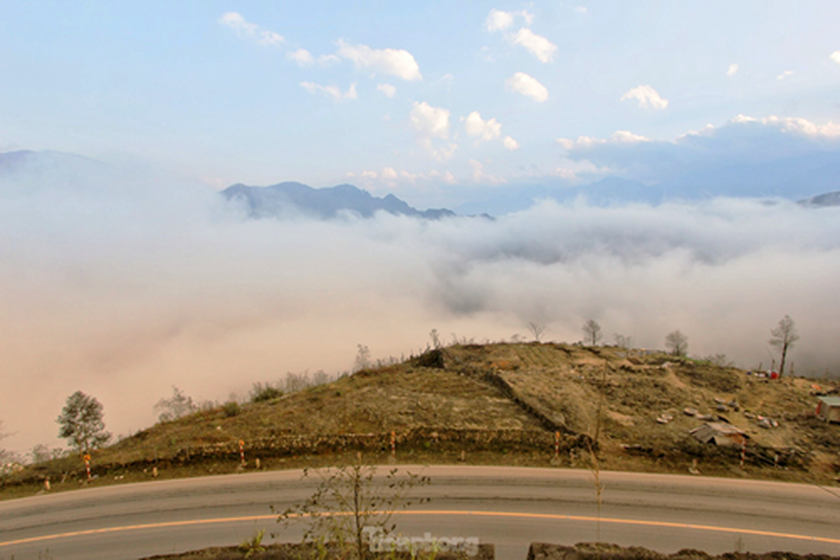 Duong len Lai Chau, hoa dao no tham. canh sac ngan nam co mot-Hinh-9