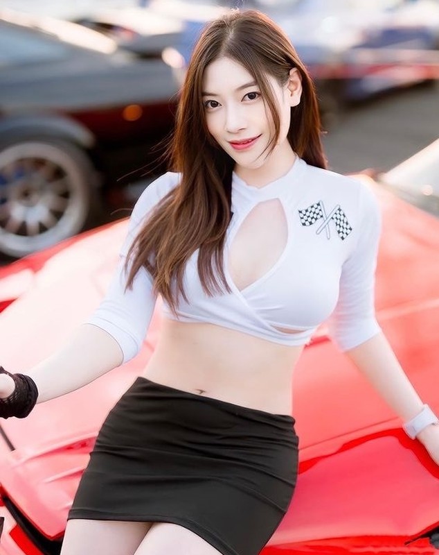 Nguong do mat hot girl xinh dep dien do thieu vai khoe dang nuot-Hinh-2