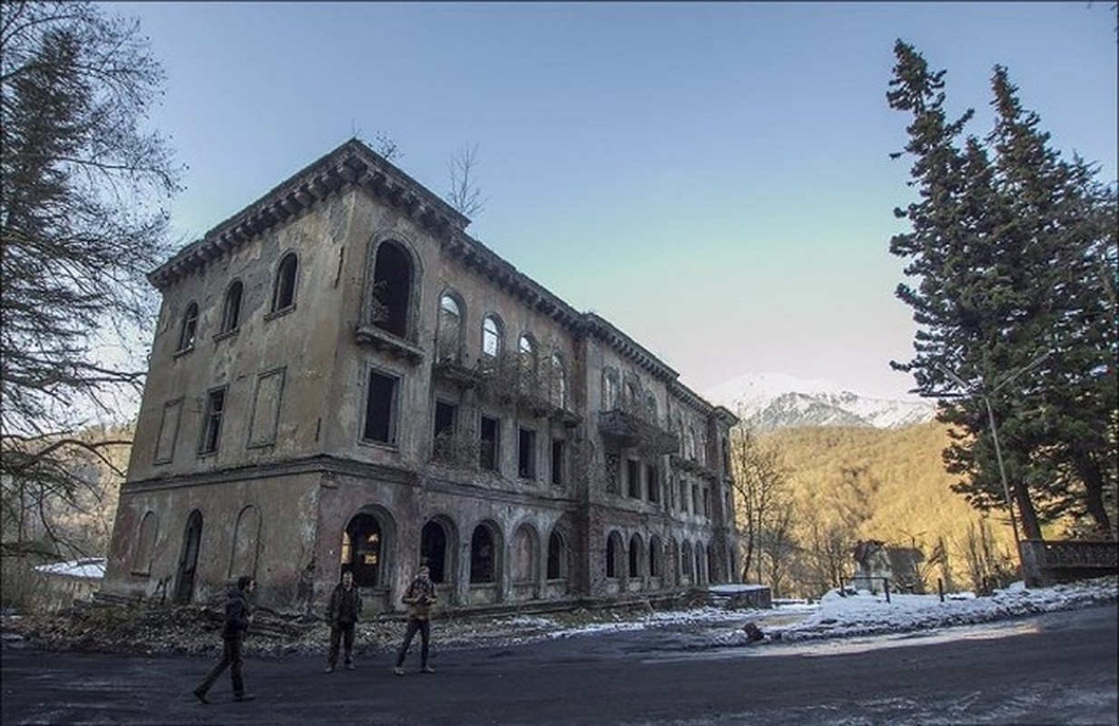 Kham pha thanh pho “ma” hai hung o Abkhazia-Hinh-6