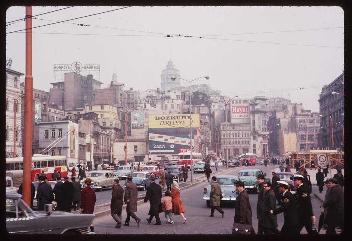 Goc anh thanh binh thanh pho Istanbul nhung nam 1960-Hinh-7