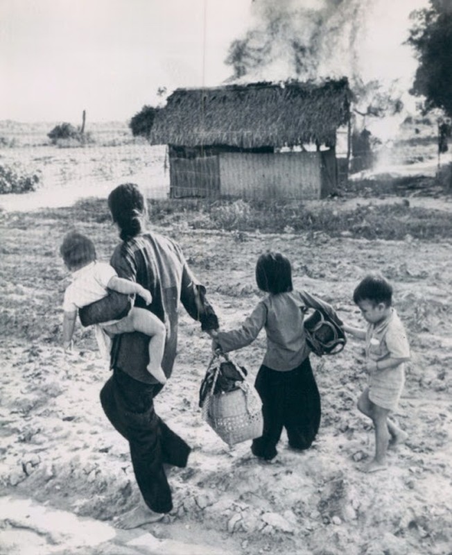 Loat anh kho quen ve Chien tranh Viet Nam 1955 - 1975-Hinh-8