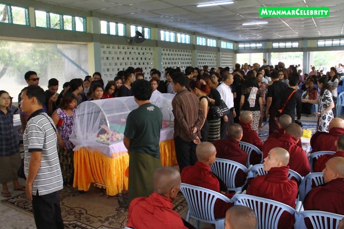 Roi nuoc mat le tang thi sinh Hoa hau Myanmar vua dot tu-Hinh-6