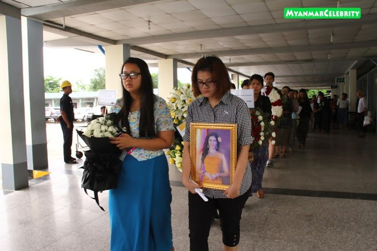 Roi nuoc mat le tang thi sinh Hoa hau Myanmar vua dot tu-Hinh-8