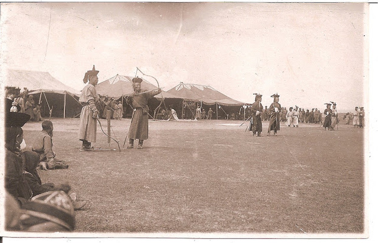 Goc anh song dong Mong Co giua nhung nam 1920