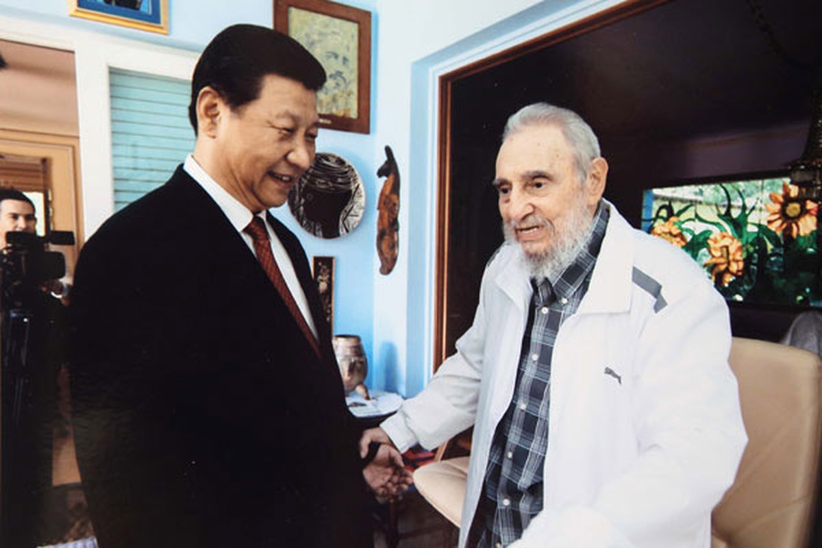 Khoanh khac lanh tu Fidel Castro ben cac chinh khach the gioi-Hinh-6