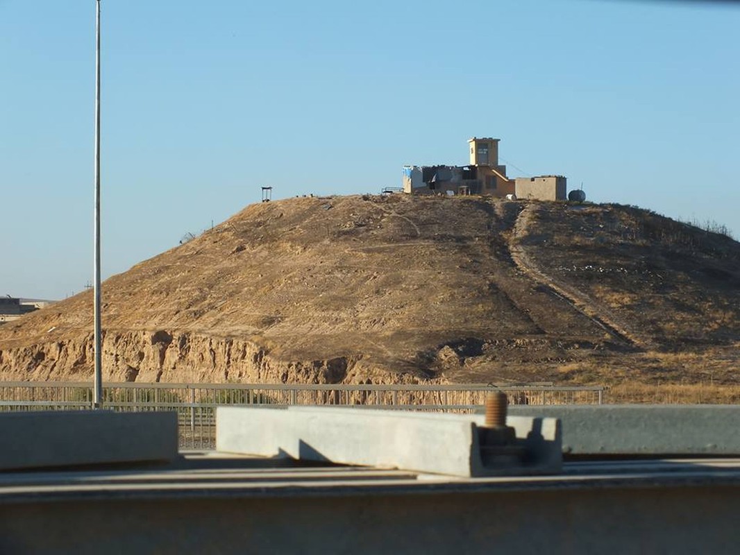 Nhoi long canh tuong nhung di san o Iraq bi IS pha huy-Hinh-4