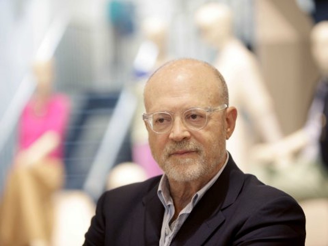 Chu tich J. Crew - Mickey Drexler: “Luon huong ve phia truoc”-Hinh-2