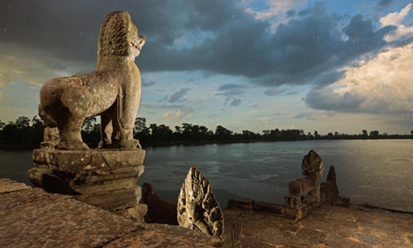 Vi sao thanh pho Angkor huy hoang bong dung sup do?-Hinh-2