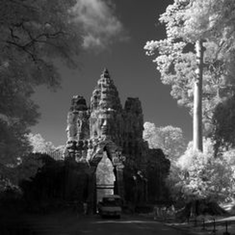 Vi sao thanh pho Angkor huy hoang bong dung sup do?-Hinh-5