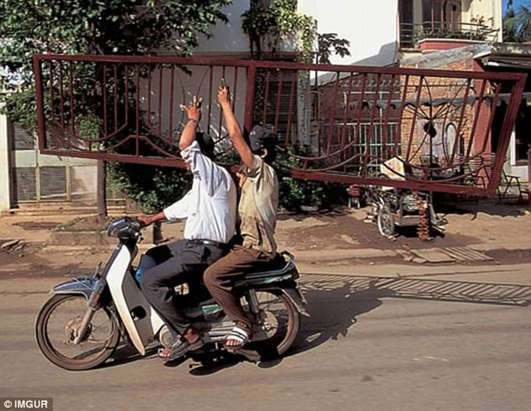 An tuong “sieu xe” cho hang o Viet Nam tren bao Anh-Hinh-7