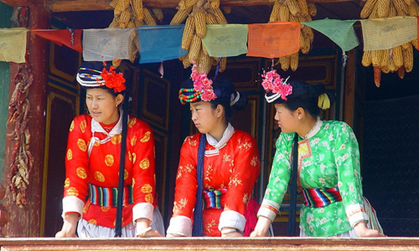 Huyen bi &quot;Tay Luong Nu Quoc&quot; tren day Himalaya-Hinh-3