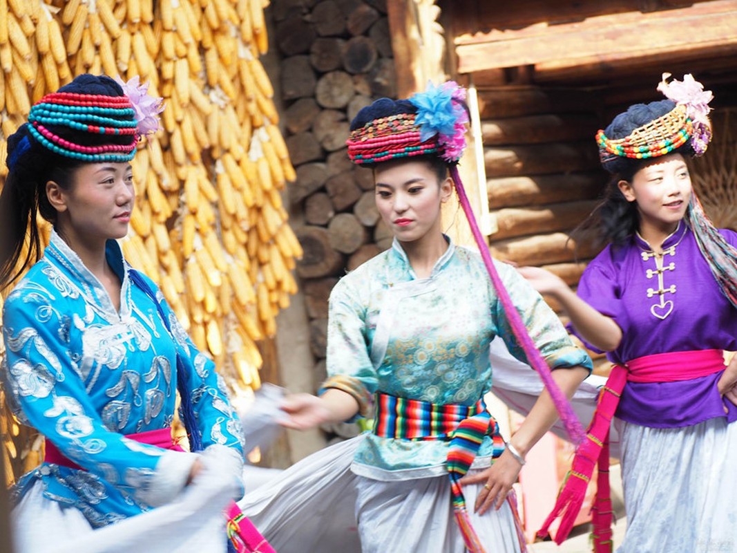 Huyen bi &quot;Tay Luong Nu Quoc&quot; tren day Himalaya-Hinh-6