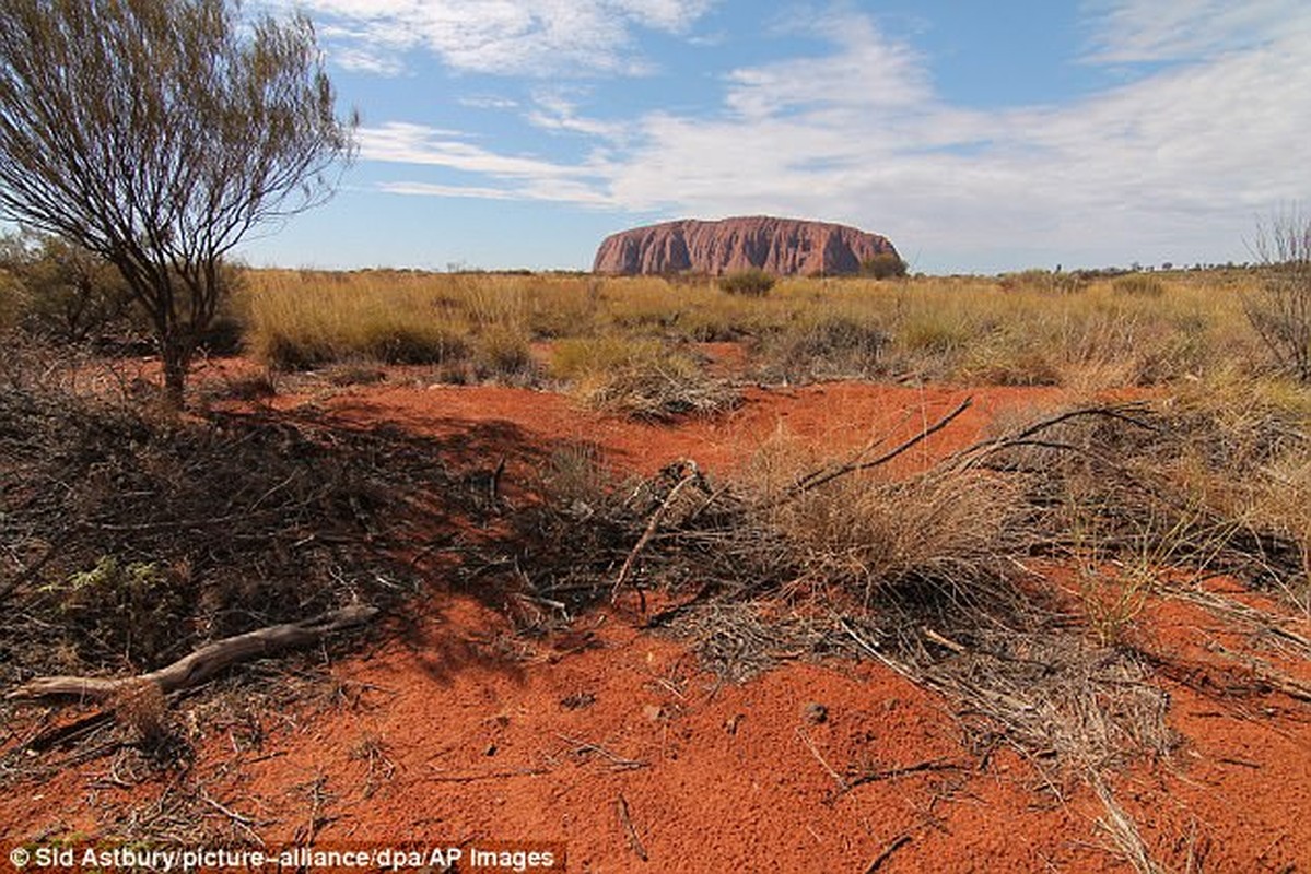Kham pha bi mat nui thieng Uluru o Australia-Hinh-2