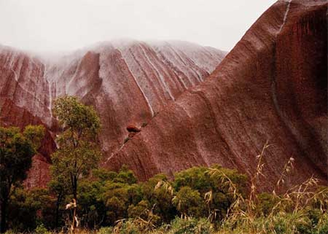 Kham pha bi mat nui thieng Uluru o Australia-Hinh-4