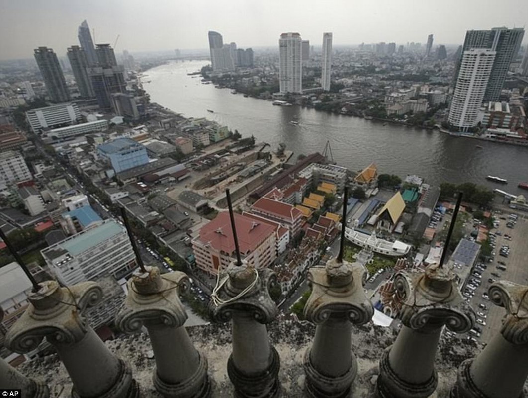 Am anh toa thap bi bo hoang ky bi o Bangkok-Hinh-8