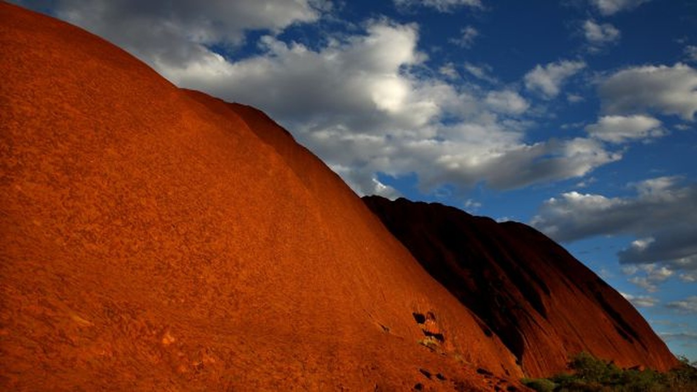 Ve dep choang ngop cua nui thieng Uluru-Hinh-8