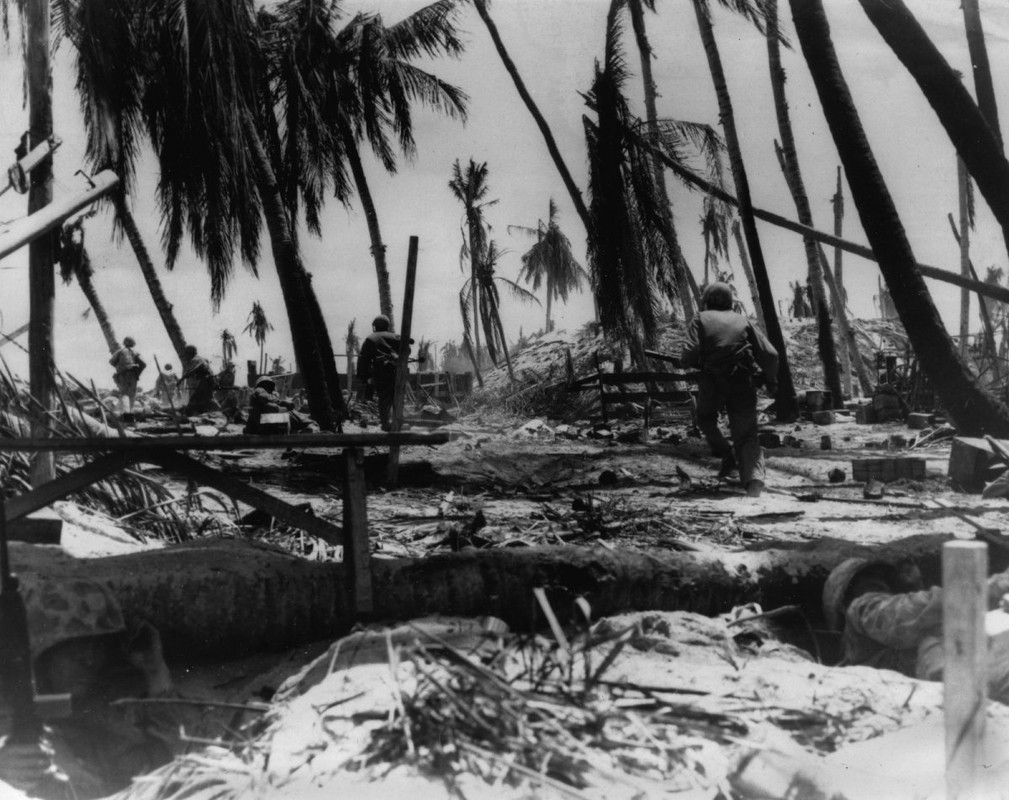 Anh &quot;doc&quot; Thuy quan luc chien My trong tran chien Tarawa 1943-Hinh-2