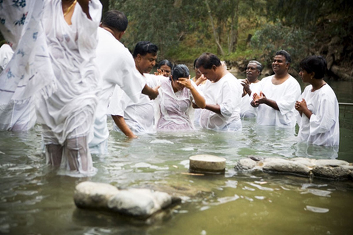 Huyen bi dia diem linh thieng noi Chua Jesus duoc rua toi-Hinh-3