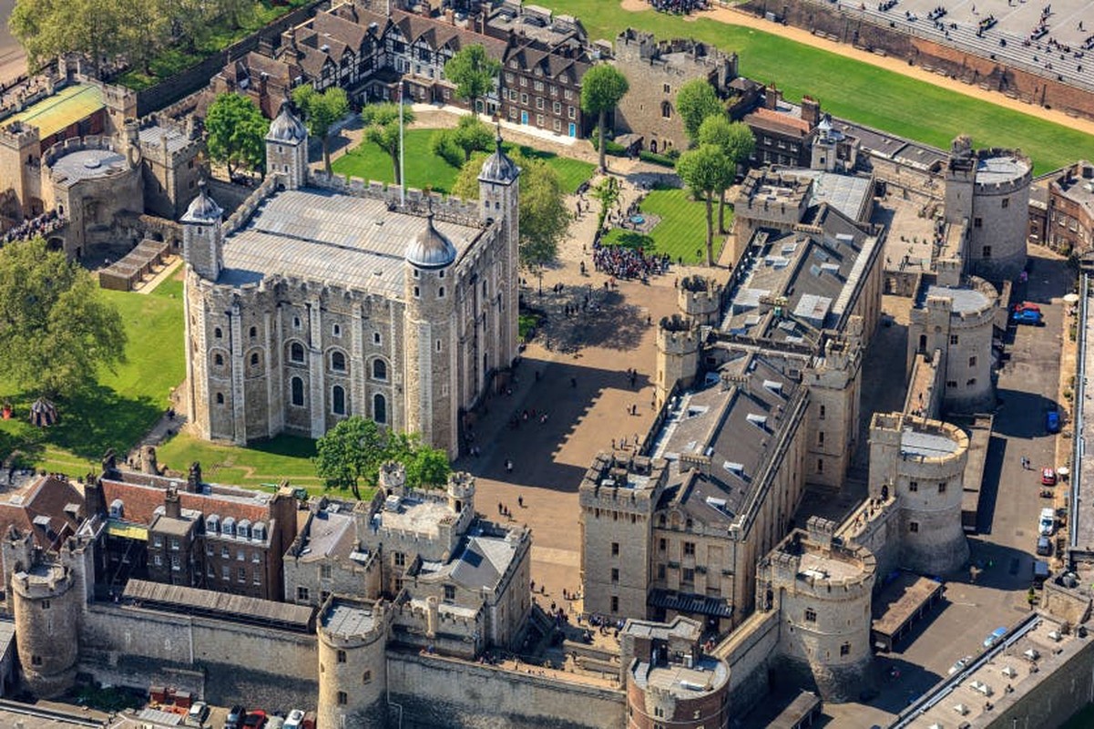 He lo nhung hien tuong huyen bi kho giai o Thap London-Hinh-6