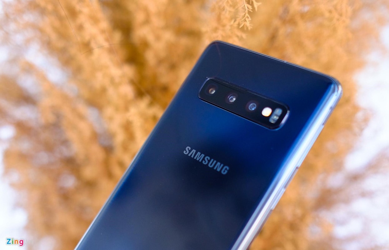 Chi tiet Galaxy S10 va S10+ sap len ke: Camera va man hinh xuat sac-Hinh-4