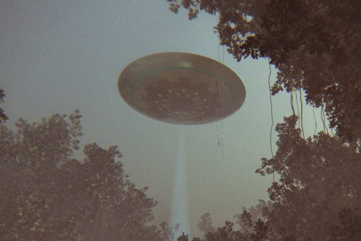 Chan dong may bay Lien Xo tung ban ha UFO nam 1989-Hinh-6