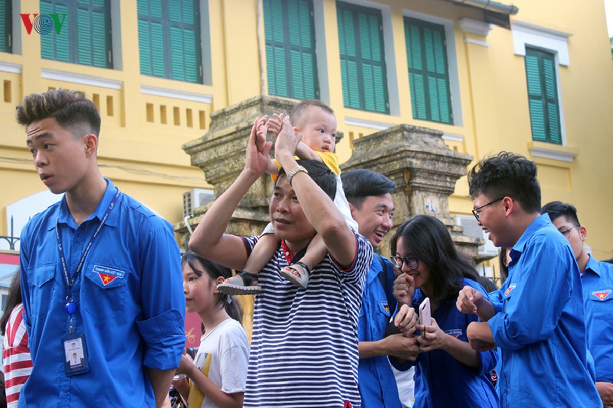 Con thi truong co ty le choi cao nhat Ha Noi, phu huynh thap thom doi cho-Hinh-9