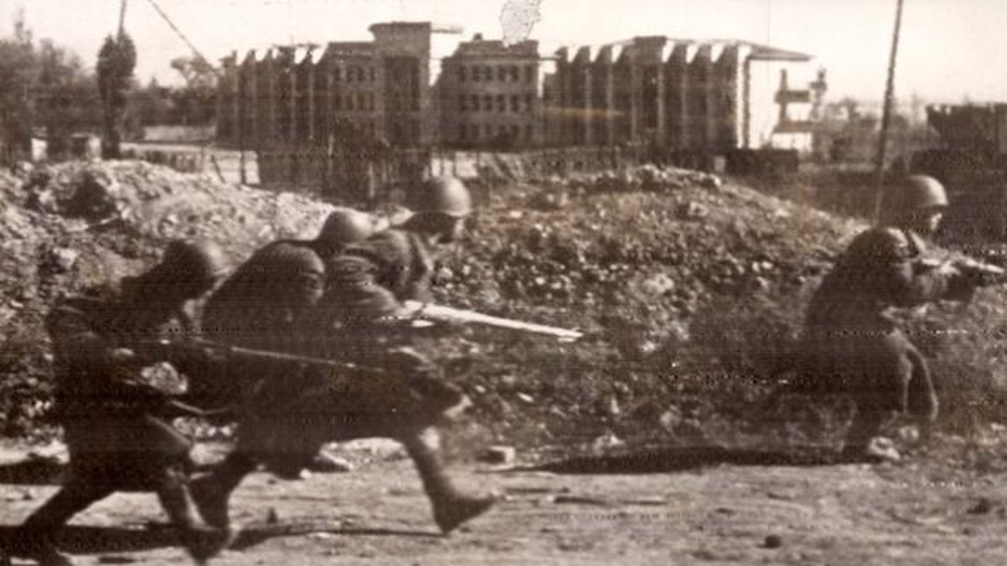 Cuc doc loat anh tran Stalingrad kinh dien trong CTTG 2-Hinh-10