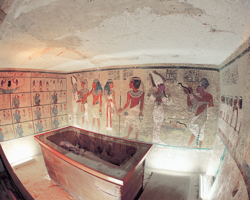 Ven man bi an can phong bi mat trong lang mo Tutankhamun-Hinh-6