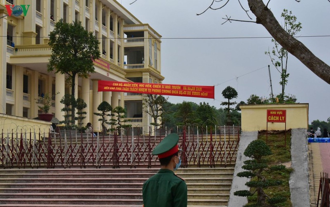 Ben trong khu cach ly “nghiem ngat” tai Truong Quan su Son Tay co gi?-Hinh-3