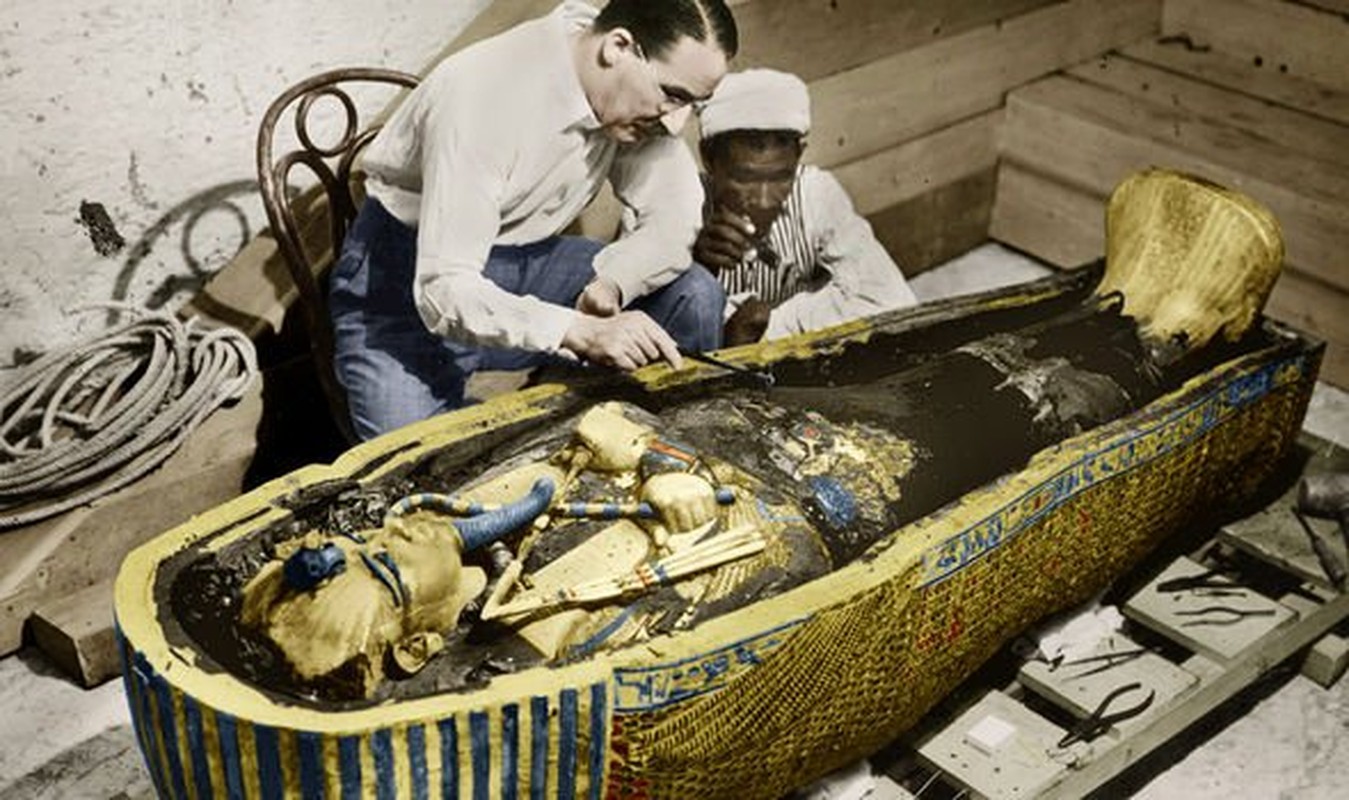 Chiec ly mang ''loi nguyen'' bi an trong mo Vua Tutankhamun