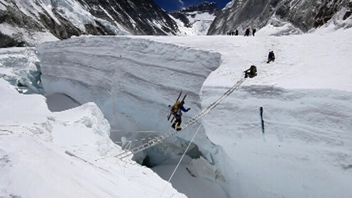 Bi thuong tham kich chet choc o nui Everest nam 1996-Hinh-4