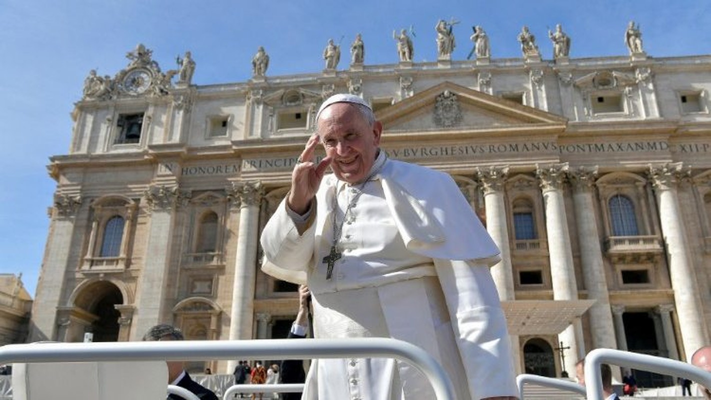 Bat mi doi ve binh bao ve an nguy cua Giao hoang Vatican-Hinh-3