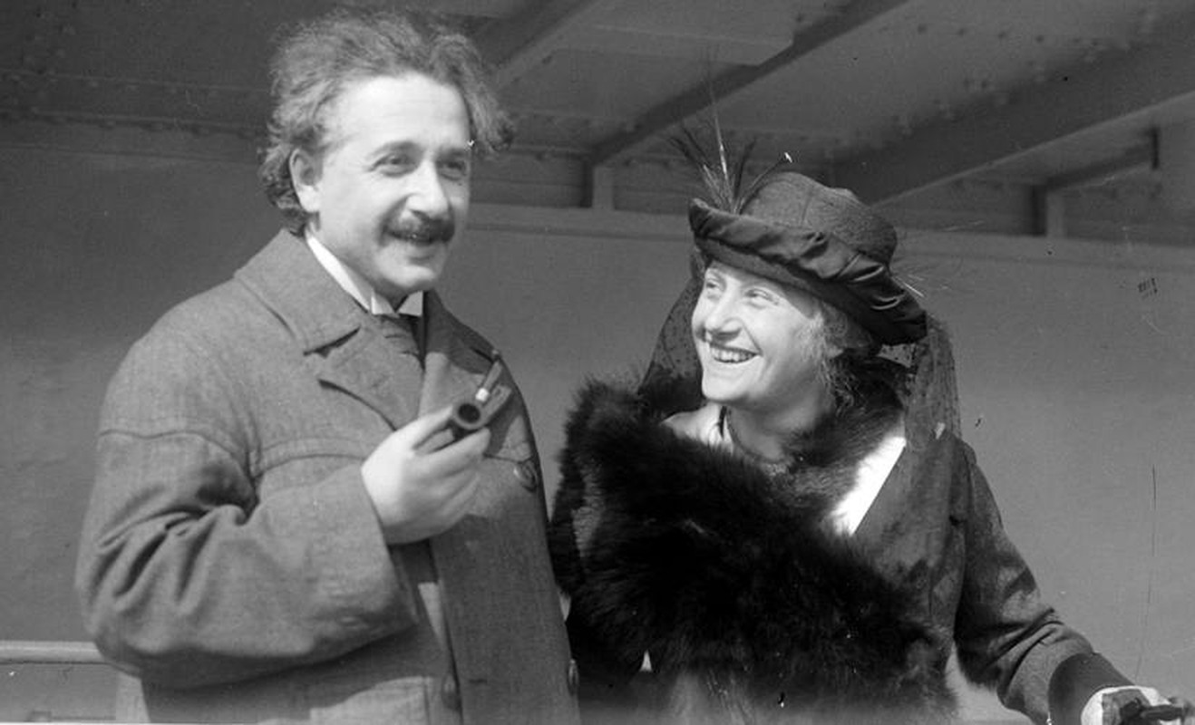 Bat ngo tinh ban dac biet giua Albert Einstein va vua he Sac lo-Hinh-8