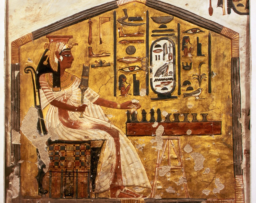 Ro tin tim thay xac uop nu hoang Nefertiti, gioi khao co choang vang-Hinh-5