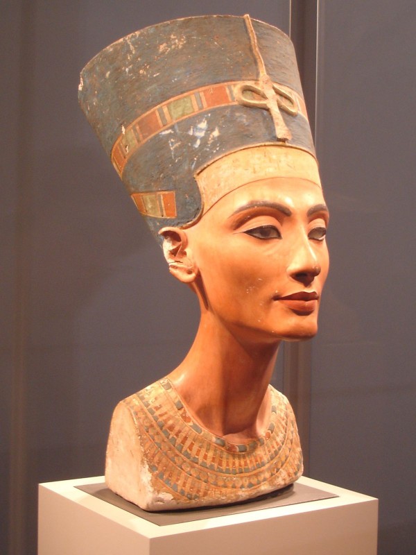 Ro tin tim thay xac uop nu hoang Nefertiti, gioi khao co choang vang-Hinh-6