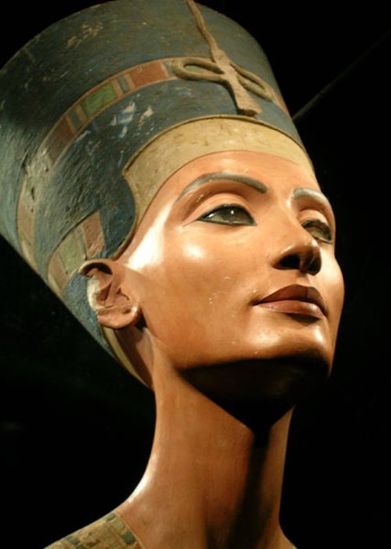 Ro tin tim thay xac uop nu hoang Nefertiti, gioi khao co choang vang-Hinh-7