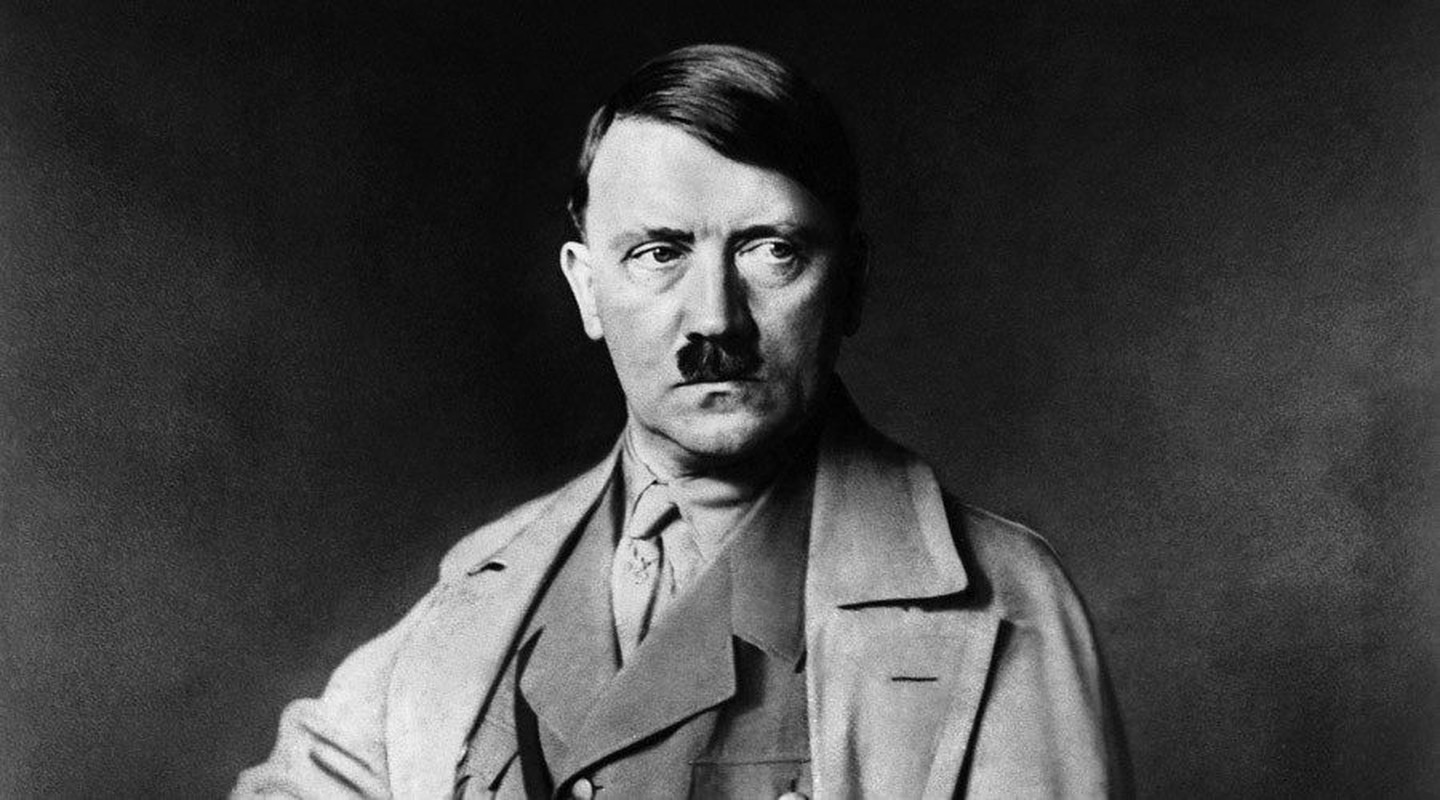 Chan dong Eva Braun “cam sung” Hitler, cap ke si quan SS cap cao