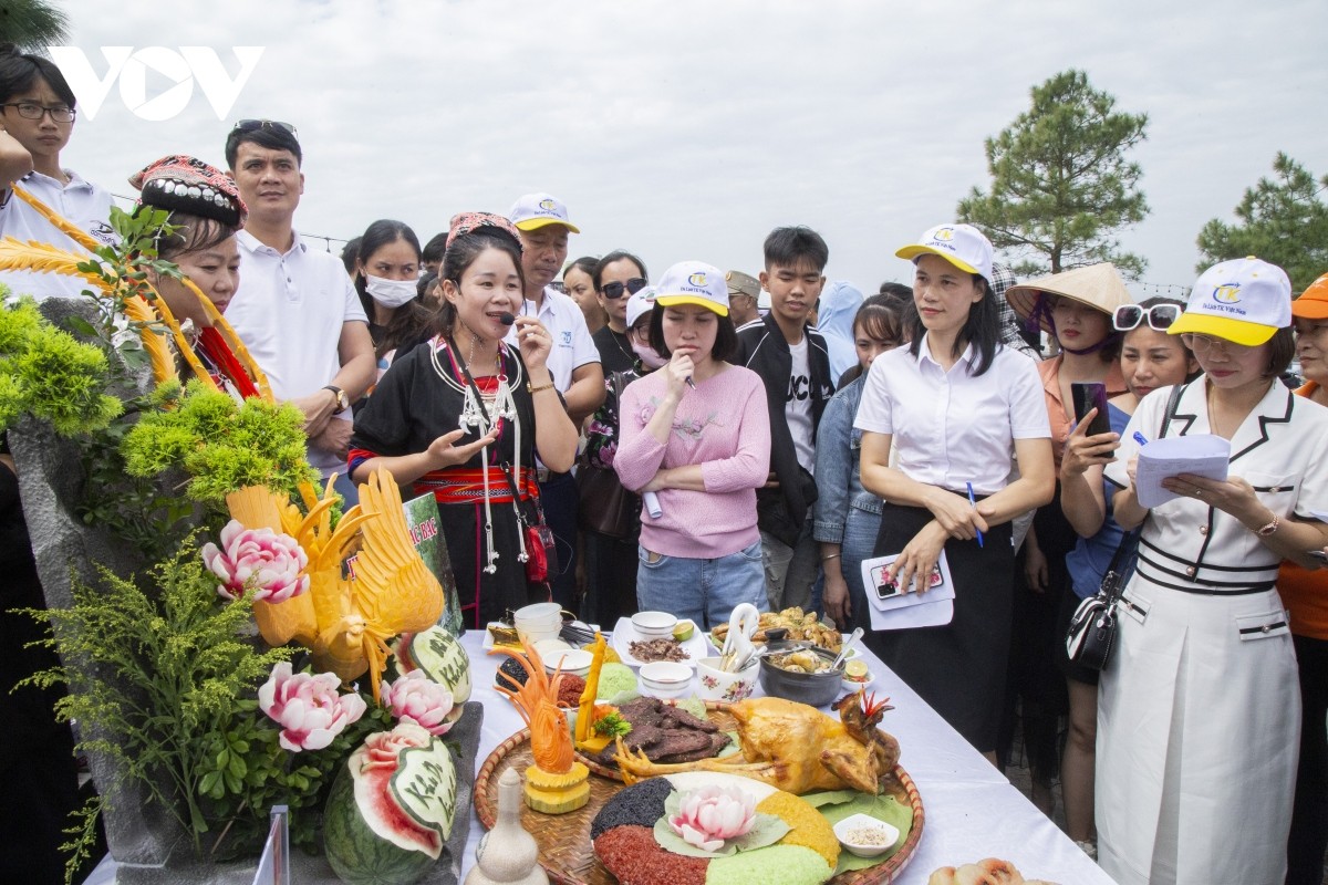 Check-in mua thu vang tren dinh Phuong Hoang-Hinh-7