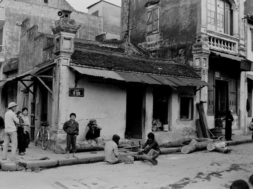 Boi hoi ngam Ha Noi nhung nam 1980 trong bo anh “quy nhu vang”-Hinh-6