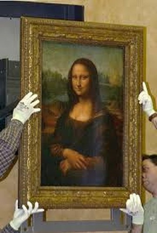 View - 	Nóng Bức tranh Mona Lisa vẽ gương mặt nửa nam nửa nữ