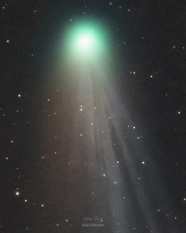 View - 	Người yêu thiên văn ngắm sao chổi Quỷ gần Mặt trời nhất vào 21 4
