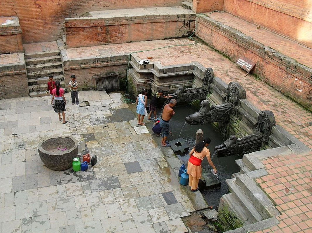 View - 	Bí mật hệ thống cung cấp nước gần 1.600 tuổi ở Nepal