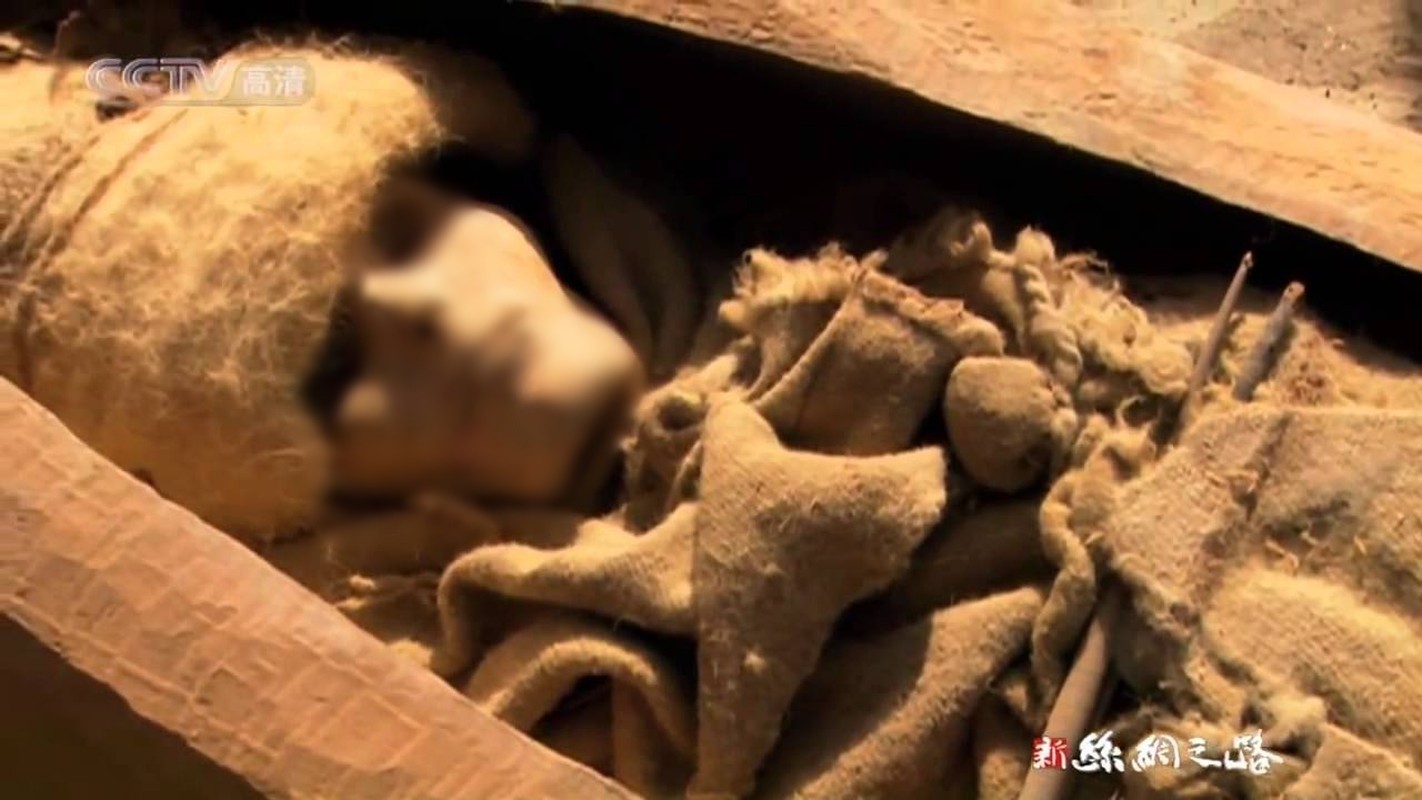 View - 	Mở mộ cổ công chúa Tân Cương giật mình xác ướp đang mỉm cười