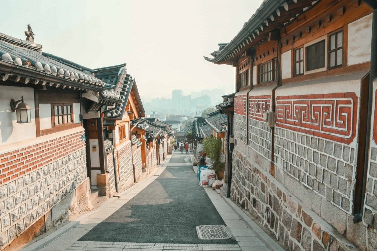 Doc dao ngoi lang co 600 tuoi giua thu do Seoul sam uat