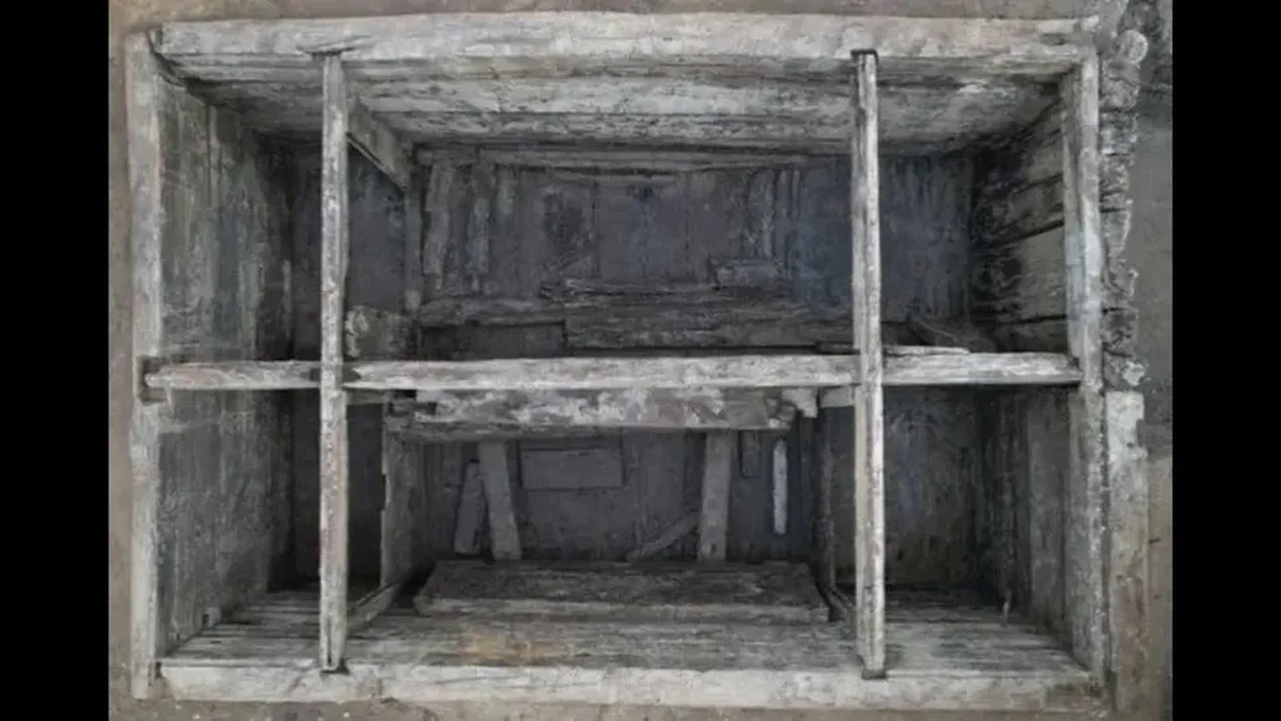 View - 	Ngỡ ngàng bảo vật quý hiếm trong khu mộ xa hoa 1800 tuổi