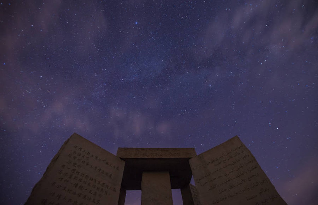 Dieu bat ngo ve cong trinh menh danh “Stonehenge cua My