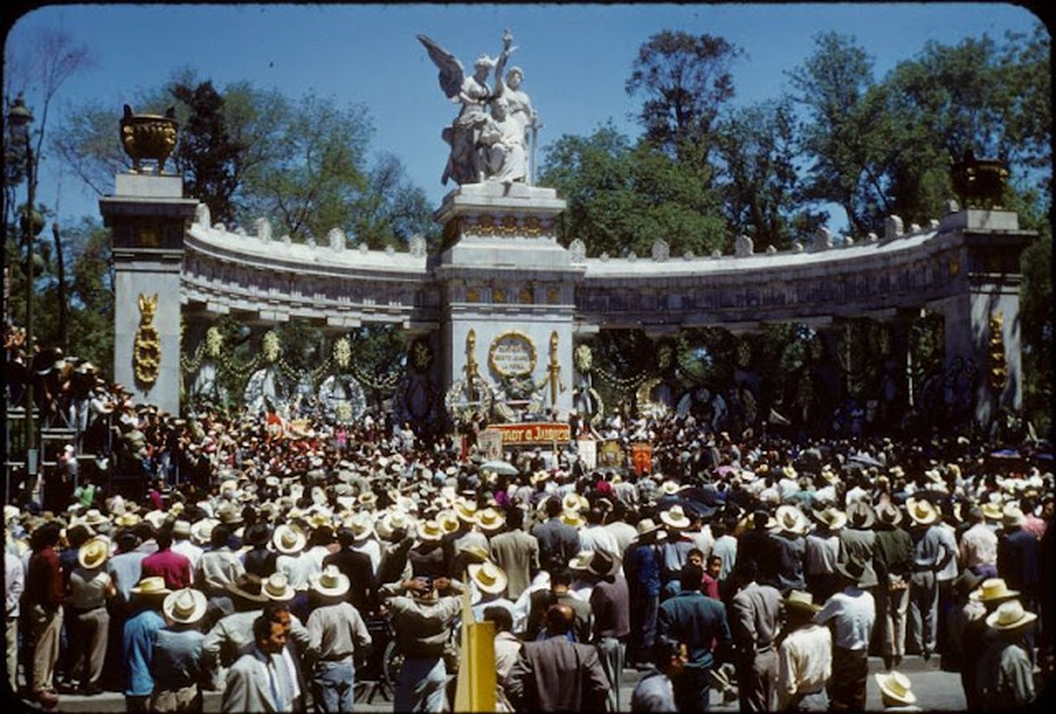 View - 	Bộ ảnh cuộc sống thanh bình ở Mexico đầu những năm 1950