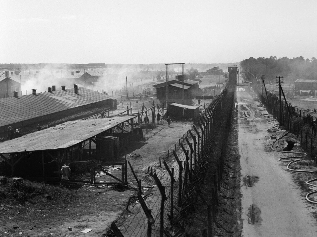 Su that kinh hoang ve trai tap trung Bergen-Belsen khet tieng cua Hitler